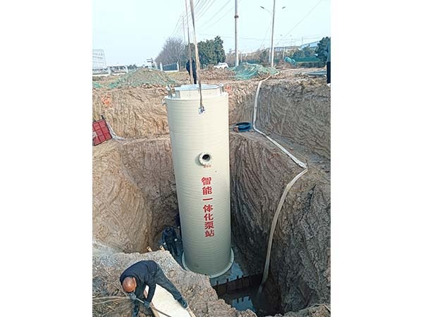 河南一体化泵站安装调试现场